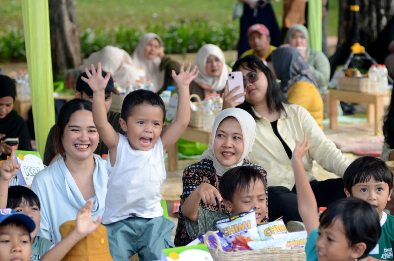 Encourage Families to Maintain Daily Interactions Through Silaturahmi Activities