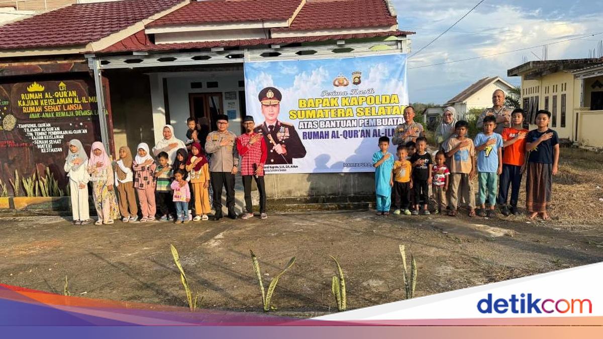 South Sumatra Police Chief Hands Over Borehole Well and Constructs Al-Qur'an House in East OKU