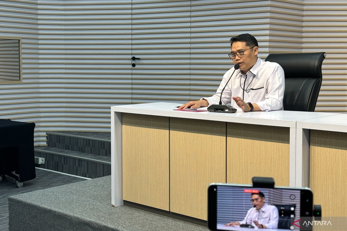 KPK suspects Kesthuri chairman Asrul Aziz gave US$406,000 to Gus Alex