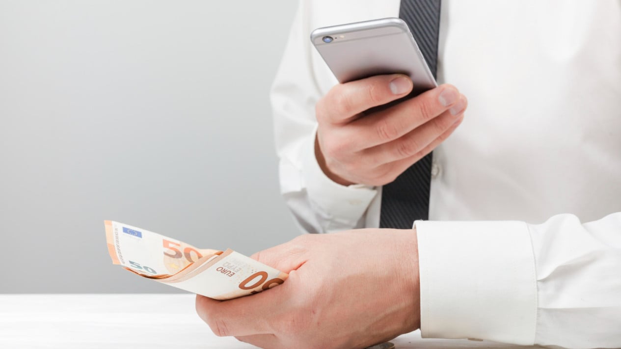 KPPU Decision Deemed Not Aligned with Consumer Expectations on Low Pinjam Interest Rates, Here's the Explanation