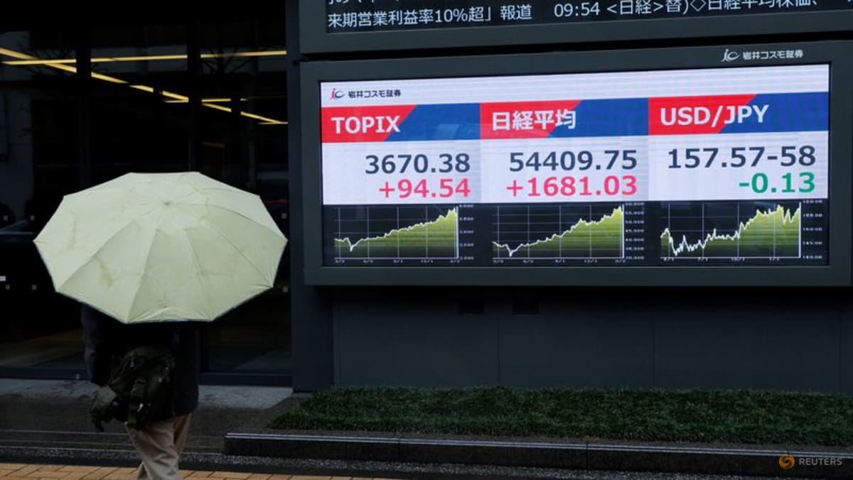 Asian stocks fall, oil up as Trump threatens Iran