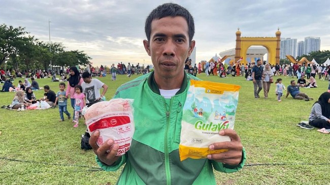 Multi-Stakeholder Collaboration: Government Distributes 100,000 Food Aid Packages