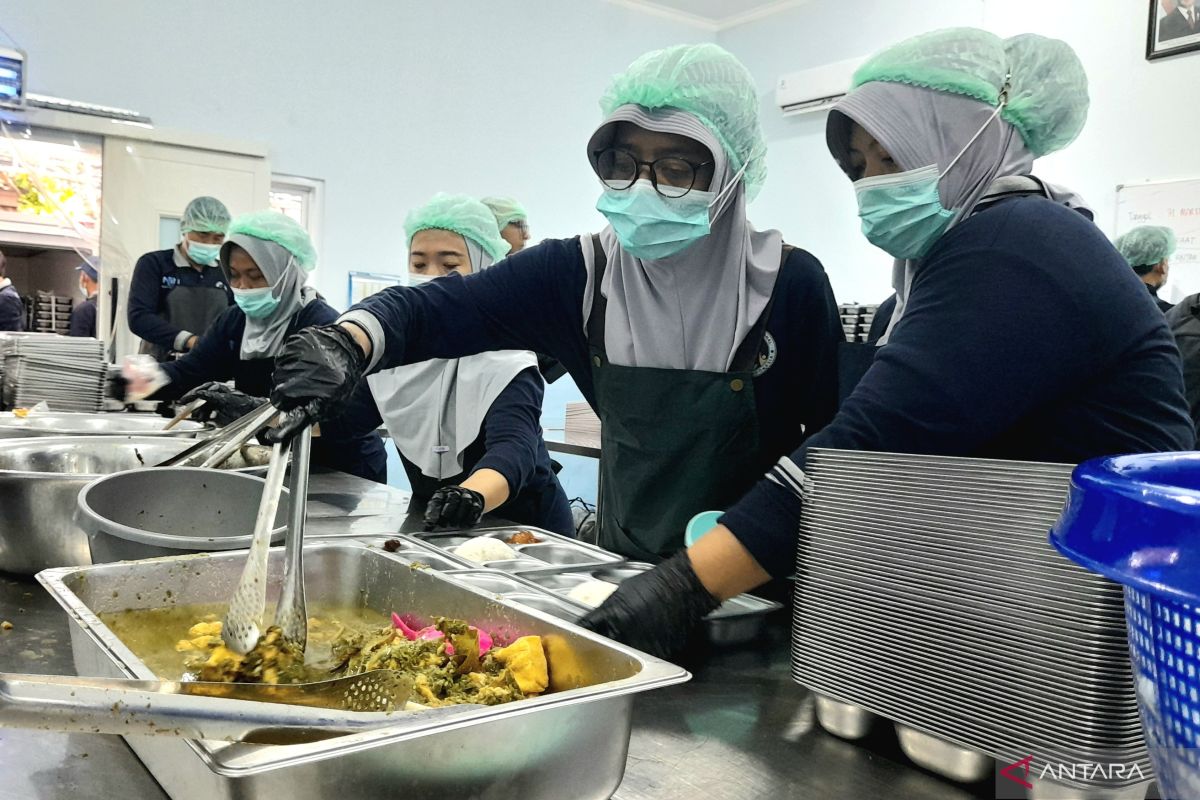 Improve MBG Quality: Kemayoran SPPG Applies Consumption Time Labels