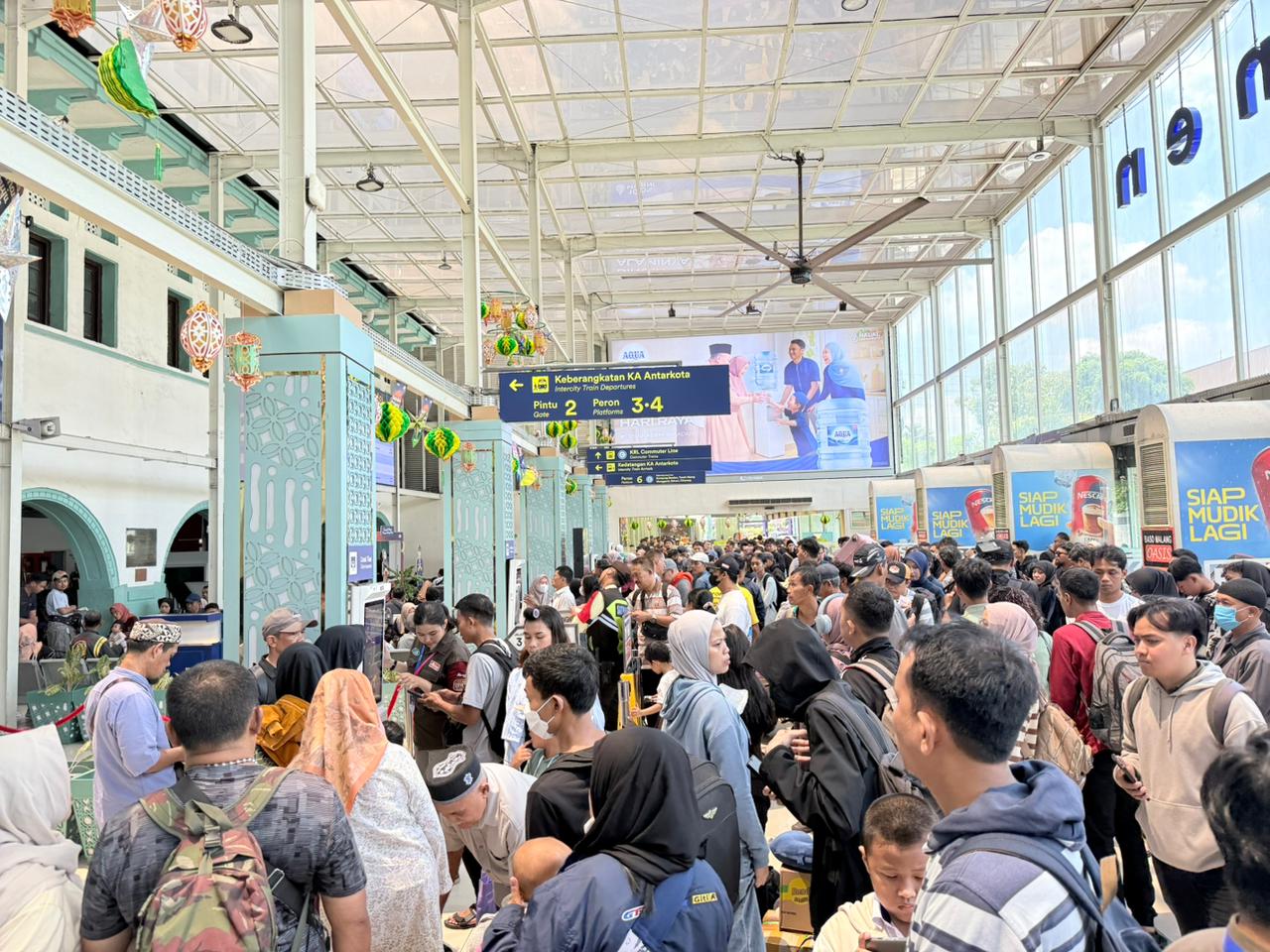In 20 Days, KAI Transports Over 4.9 Million Passenger Trips Across Indonesia