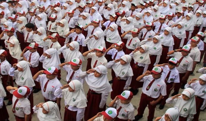Failed to Become ASN, DPR Proposes Special Incentives for 638,000 Private Madrasah Teachers