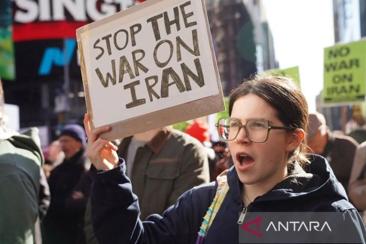 EU extends sanctions on Iran over alleged human rights violations