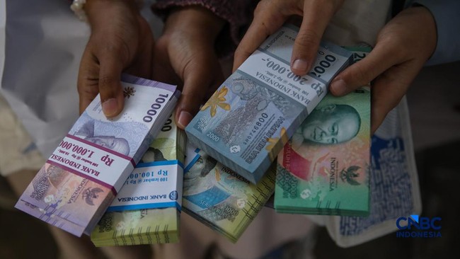 Civil Servants Set to Receive 13th-Month Salary, Prepare for Payout This Month