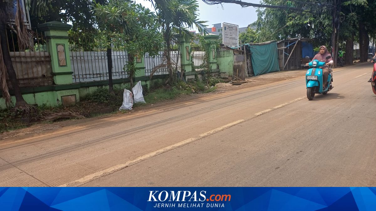 The Dangers of the Marunda-Rorotan Road, When Project Soil Turns Asphalt into a Threat