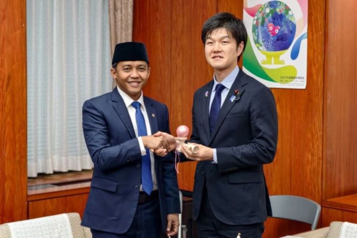 Indonesia and Japan discuss mangrove management and carbon investment