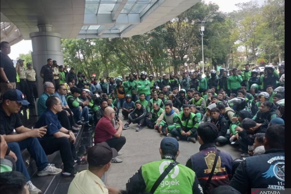 Unpad clarifies QR system for campus access following ojol demonstration