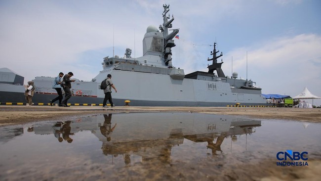 Russian Warships Suddenly Arrive in Jakarta, What's Going On?