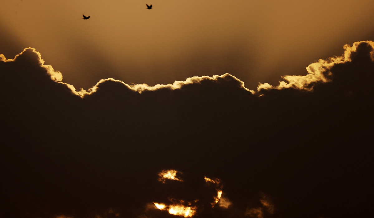 Drone Strikes Kuwaiti Tanker in Dubai