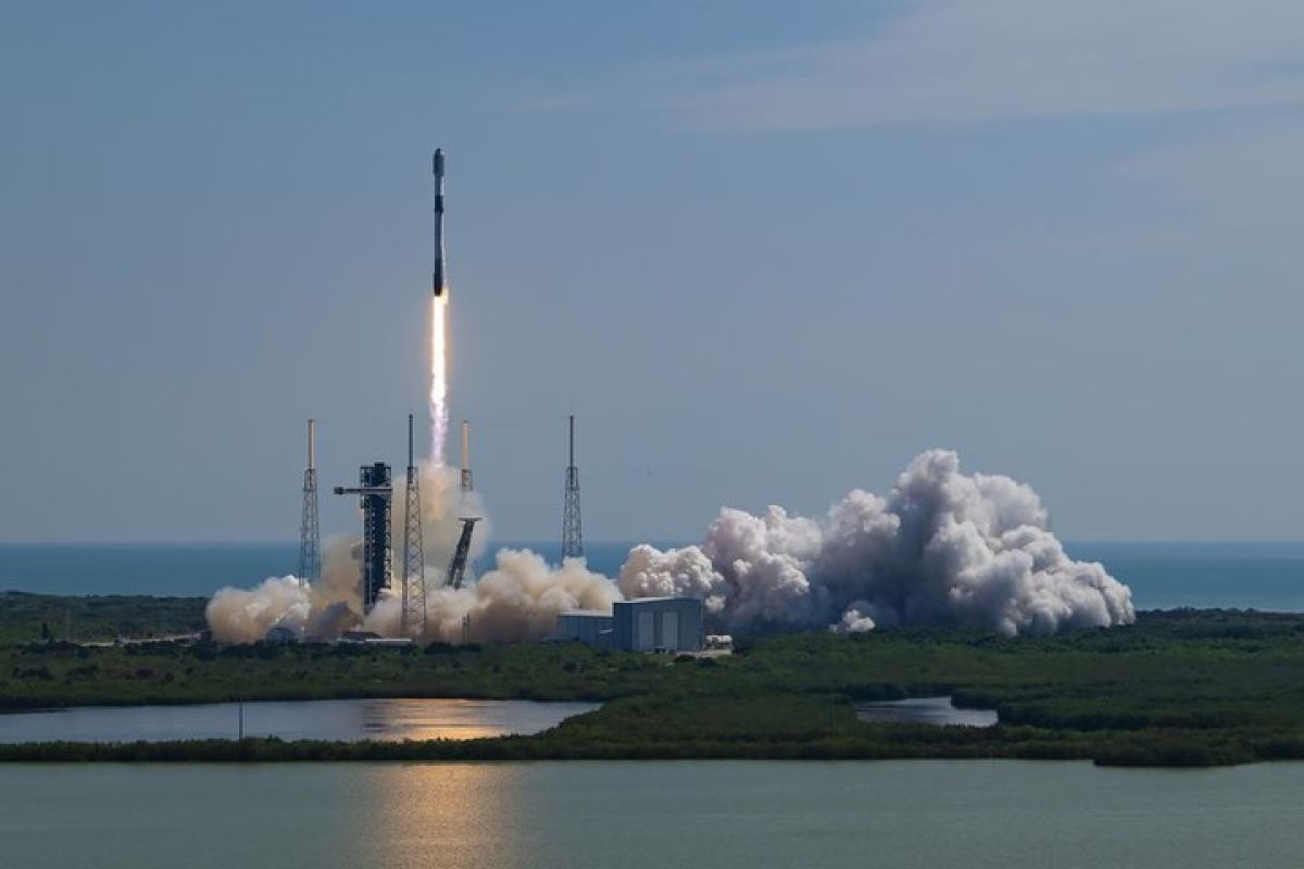SpaceX Confirms Starlink Satellite Experiences Anomaly in Orbit