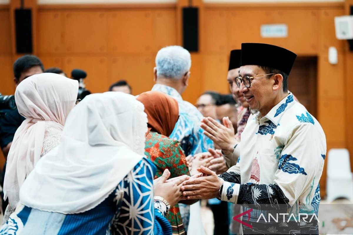 Fadli: Eid al-Fitr to Strengthen Relations and Call for Energy Efficiency