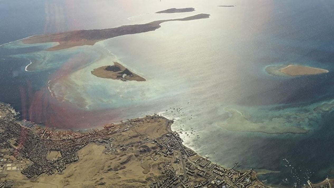 Bab el-Mandeb Strait Under Threat, Global Energy Supply on the Brink