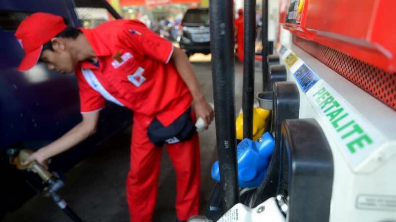 Government's Dilemma on Fuel Prices: Curb Inflation or Burden the State Budget?