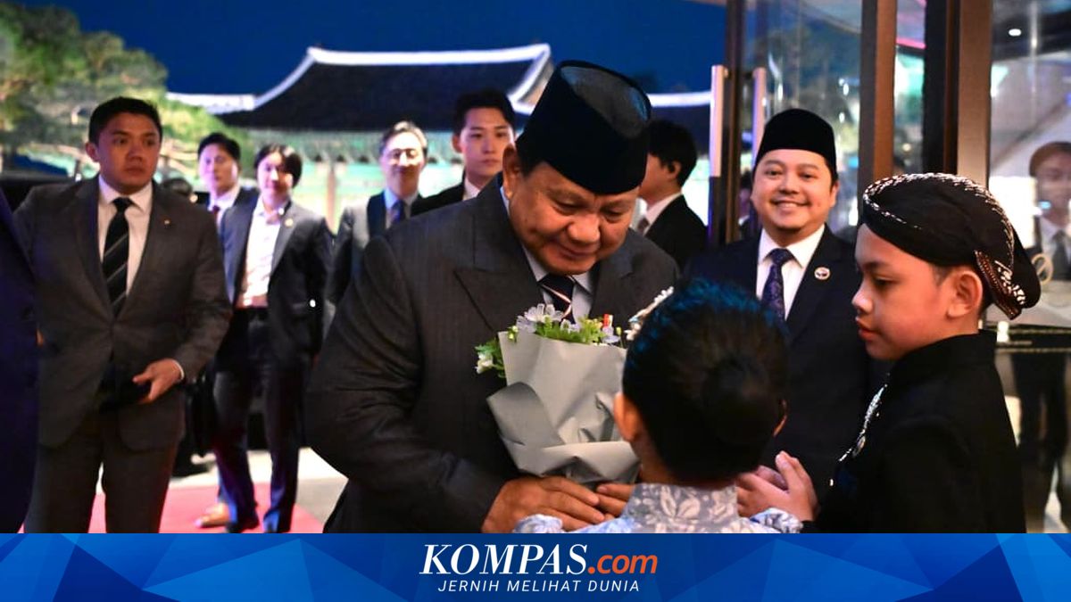 21 Cannon Salvos Welcome Prabowo in South Korea