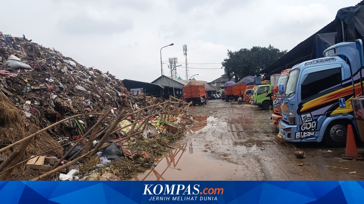 Why Does Jakarta's Waste Problem Always Recur Every Eid?