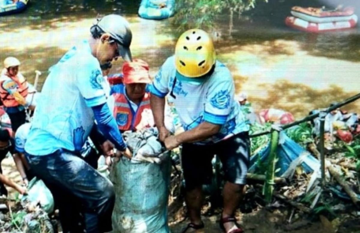 PDAM Tirta Asasta Depok Cleans Ciliwung River Basin to Maintain Raw Water Quality