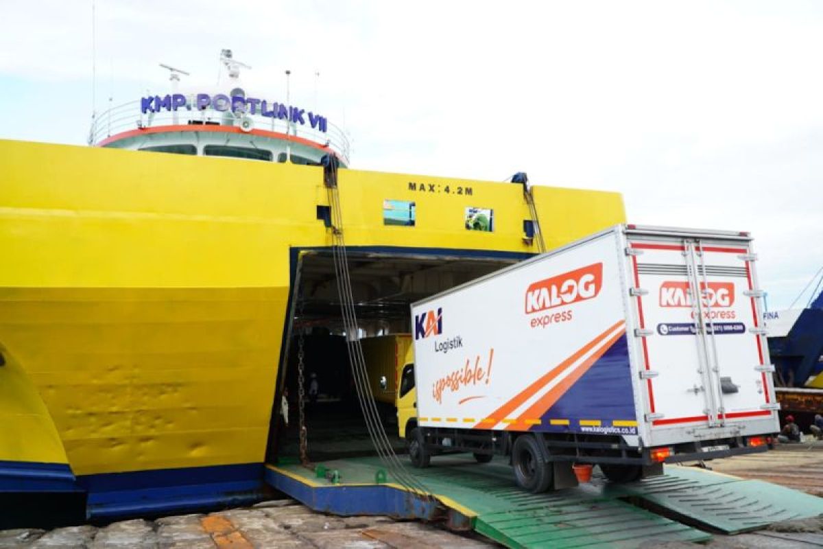 ASDP Eases Logistics Truck Surge at Ketapang Port Post-Eid with TBB Method