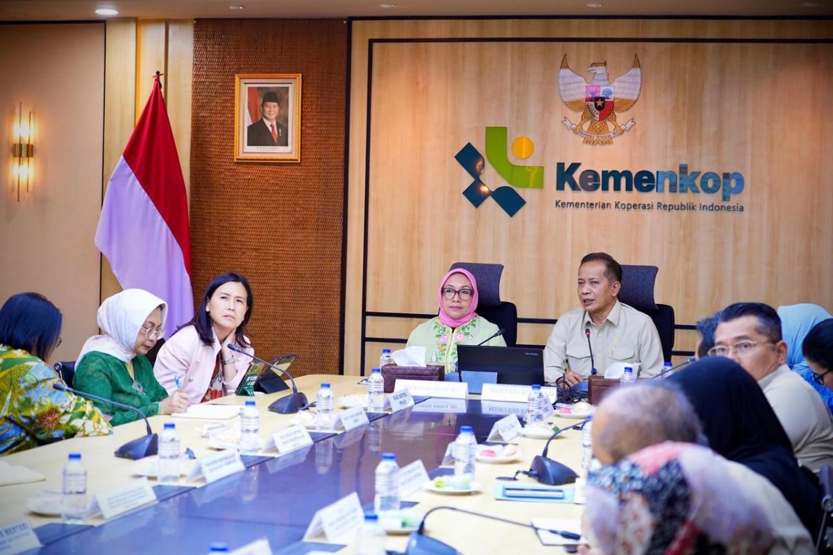 Red and White Village Cooperatives to be Equipped with Women's and Children's Complaint Posts