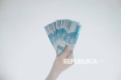 Eid al-Fitr, Cash Flows, and Cash Waqf