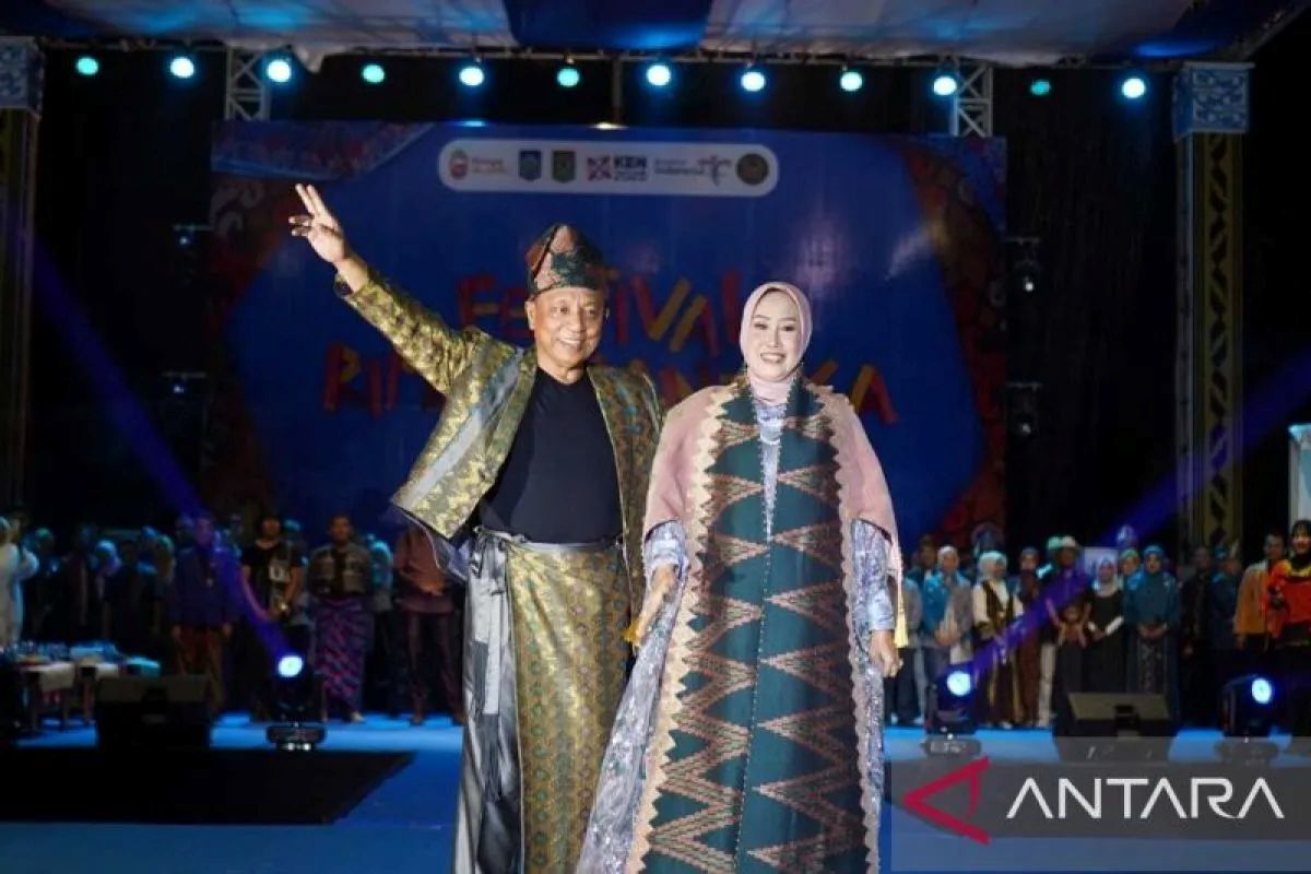 The Buzz Around "Events" Weaving Tourism