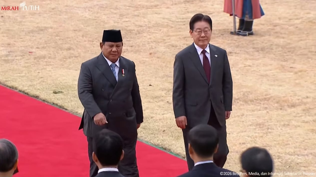 Arrival at Blue House: Prabowo Welcomed with Warm Embrace by President Lee Jae Myung