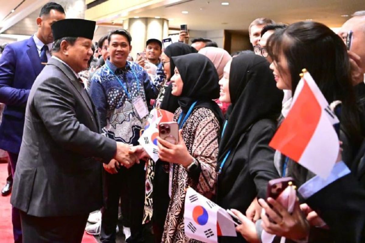 President Prabowo arrives in Seoul, enthusiastically welcomed by Indonesian diaspora