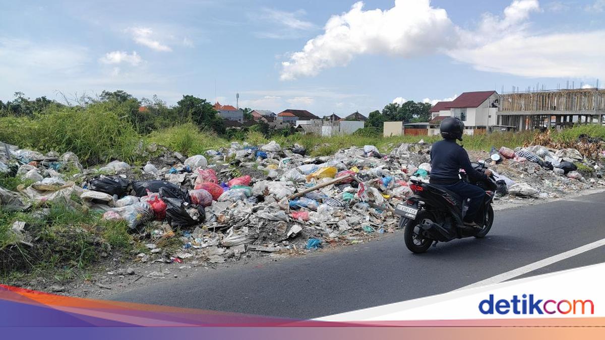Empty Land in Kerobokan Kelod Becomes Illegal Dump Site, Rubbish Piles Up