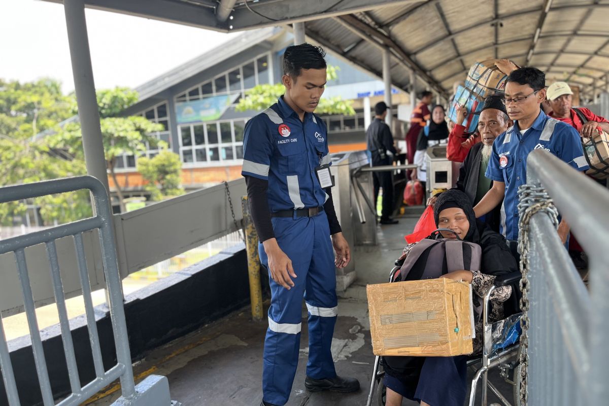 ASDP says Eid al-Fitr homecoming and return traffic at Bakauheni-Merak is under control