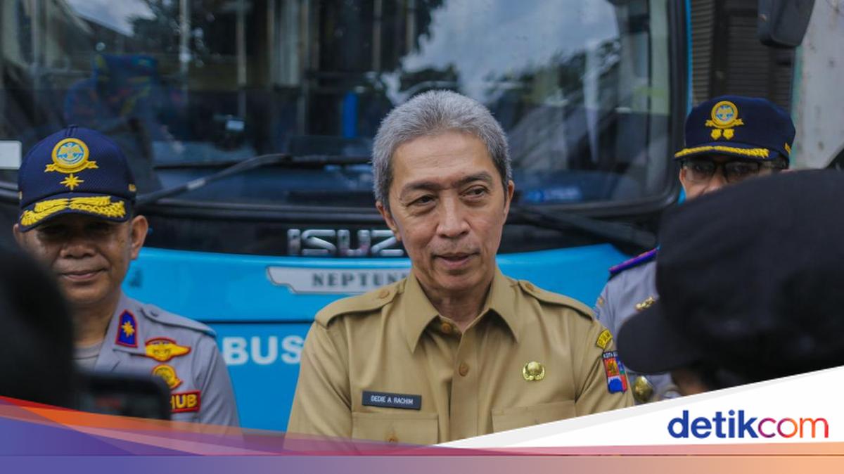 Bogor Mayor Cuts Fuel Costs for Official Vehicles by 50%, Urges Civil Servants to Use Public Transport