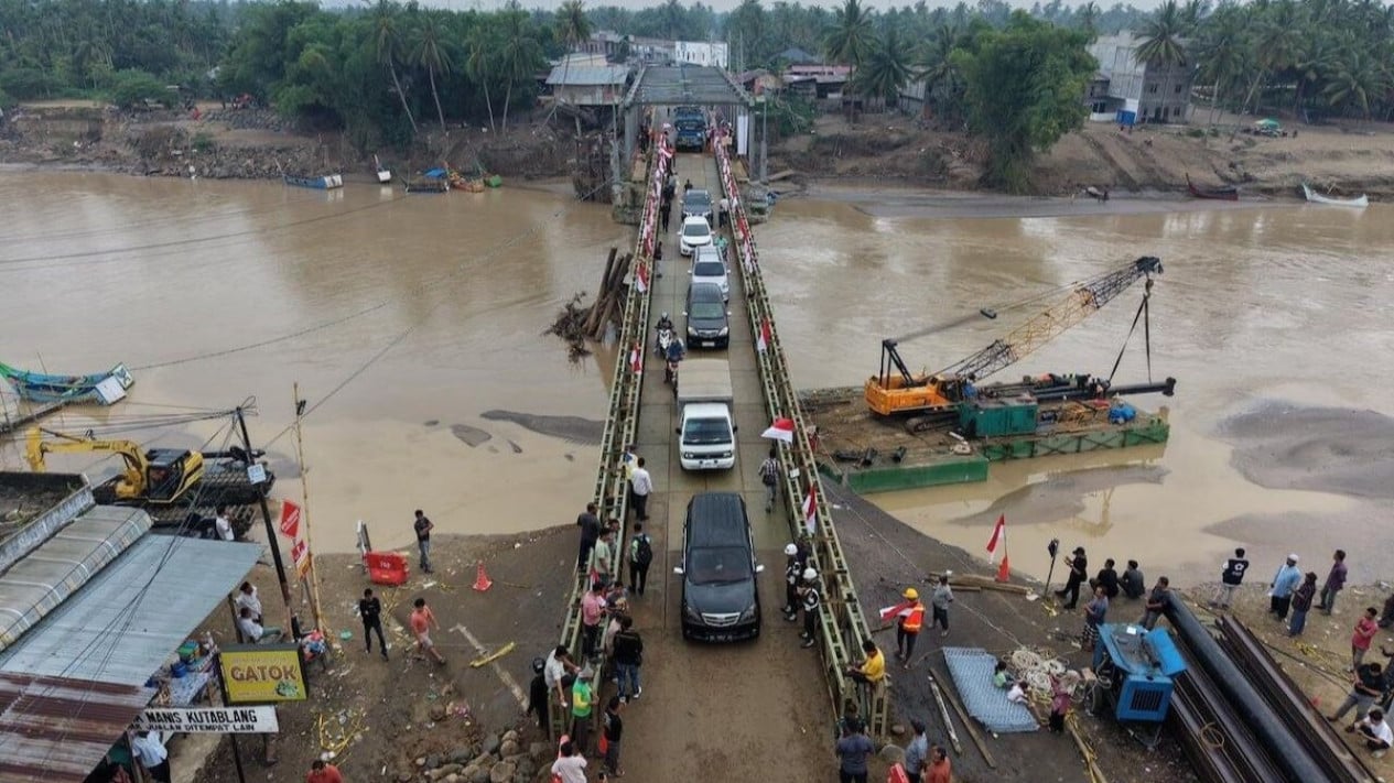 These 3 Types of Emergency Bridges Reconnect Affected Regions