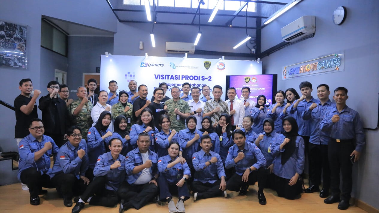 TNI General Highlights Gen Z's Contribution to Nation-Building During Visit to This Gaming Company
