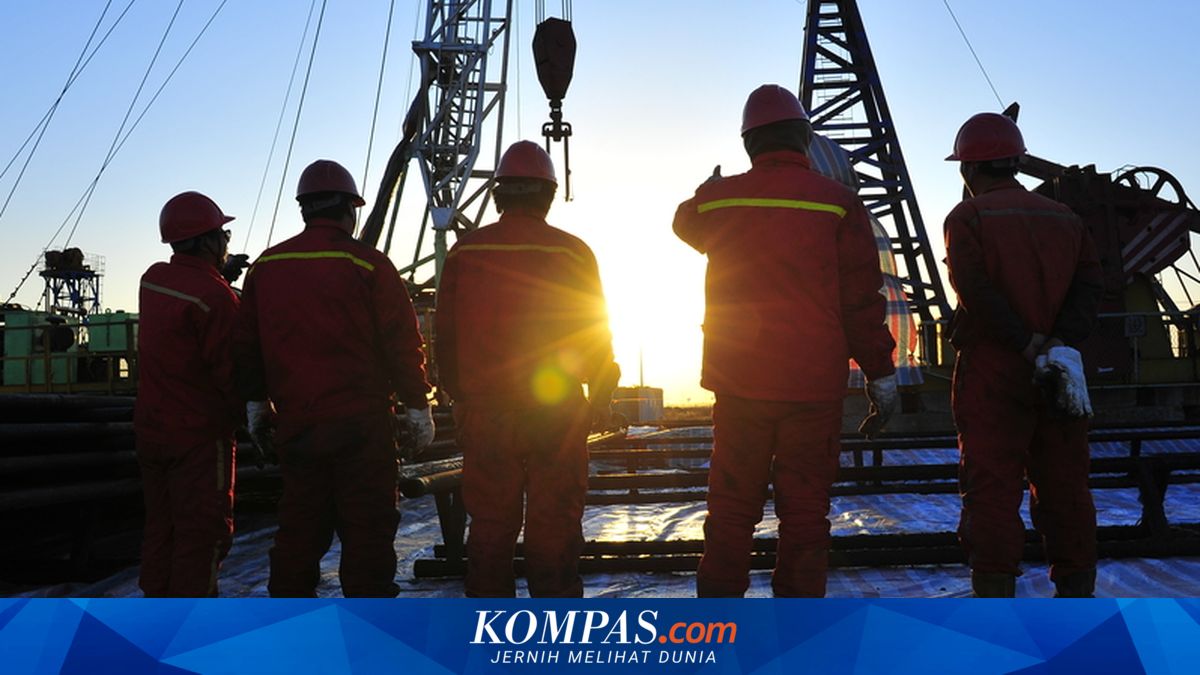 Multiple Impacts of the Upstream Oil and Gas Industry on Society, from Taxes to Revenue-Sharing Funds