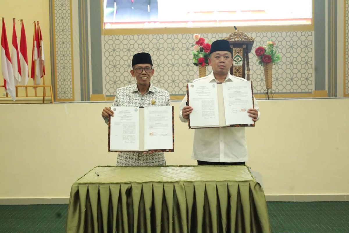 Minister of ATR and UIN Palu Rector sign MoU on the implementation of higher education's tri dharma