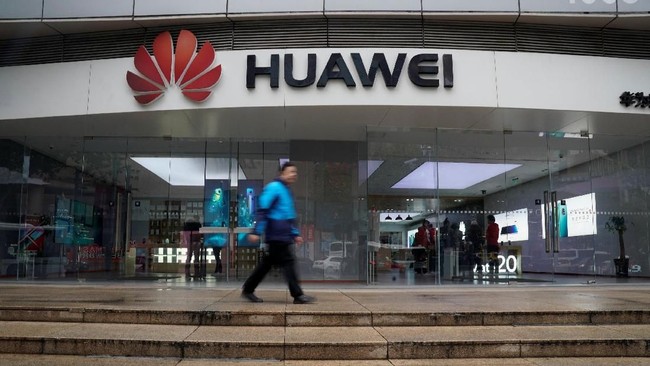 China's Tech Giant Huawei's Glory Begins to Crumble in 2026, Here's the Proof