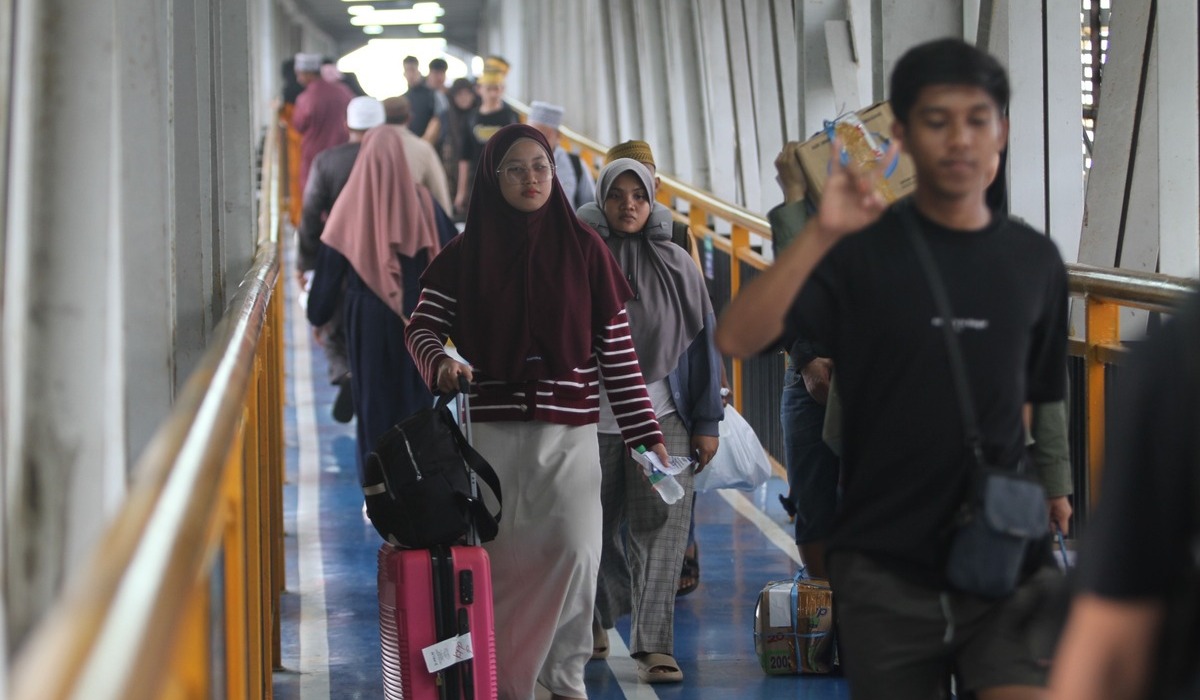 Passenger Flow on Ships in Eastern Indonesia Surges 10.41% During Eid 2026