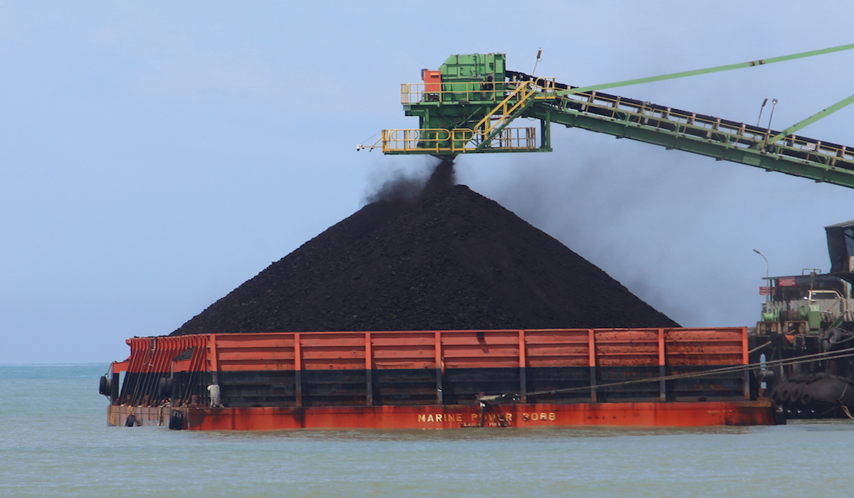 Coal Prices Drop to Rp1.69 Million per Tonne as Global Supply Pressures Persist
