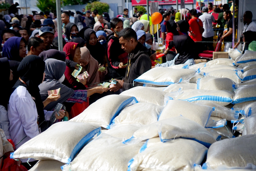 Rice Prices Experience Slight Increase in Cirebon Regency