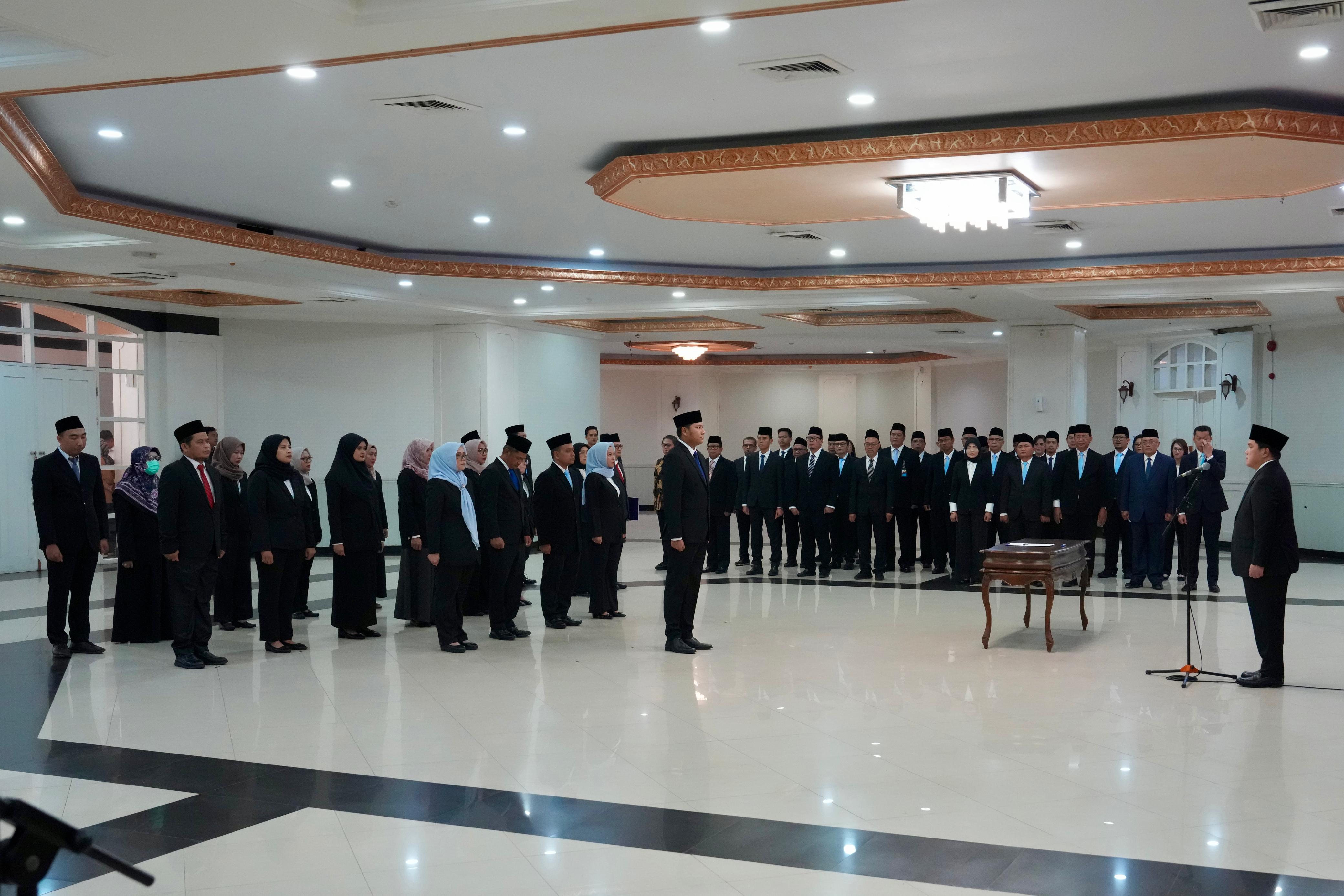 Erick Thohir Urges New Officials to Become Agents of Change at Kemenpora