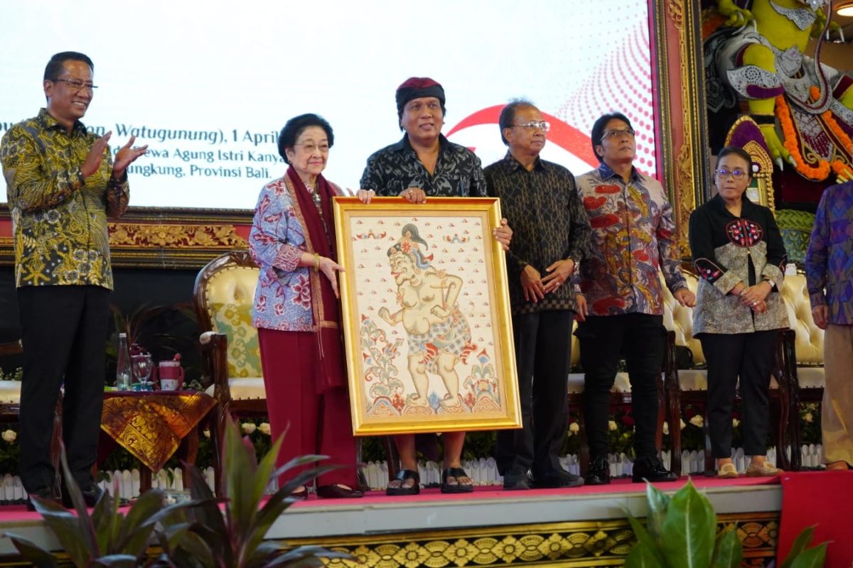 BRIN and Minister of Law Hand Over Intellectual Property Certificates to Balinese Artists