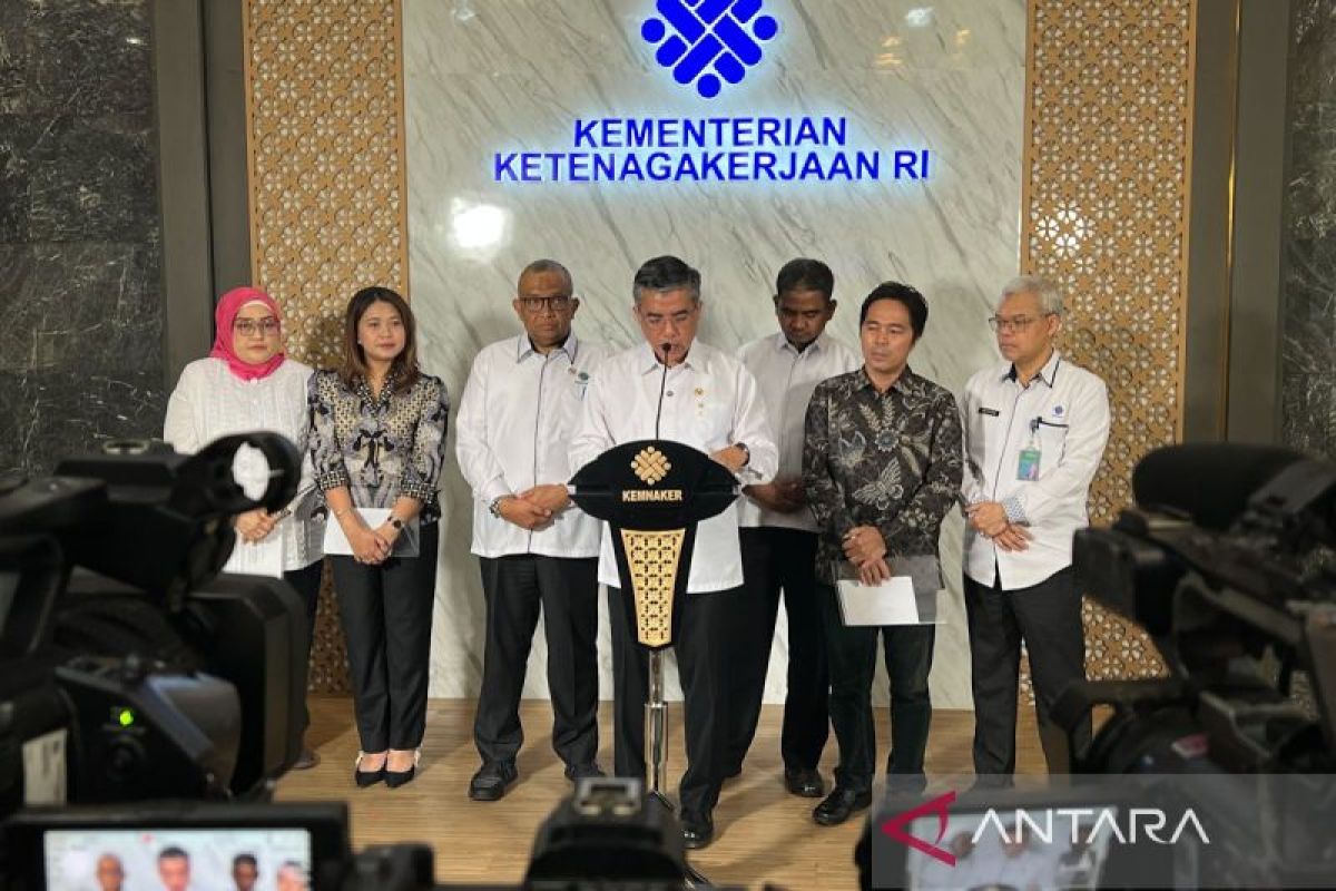 Labour Minister: Private companies can determine their own WFH implementation day