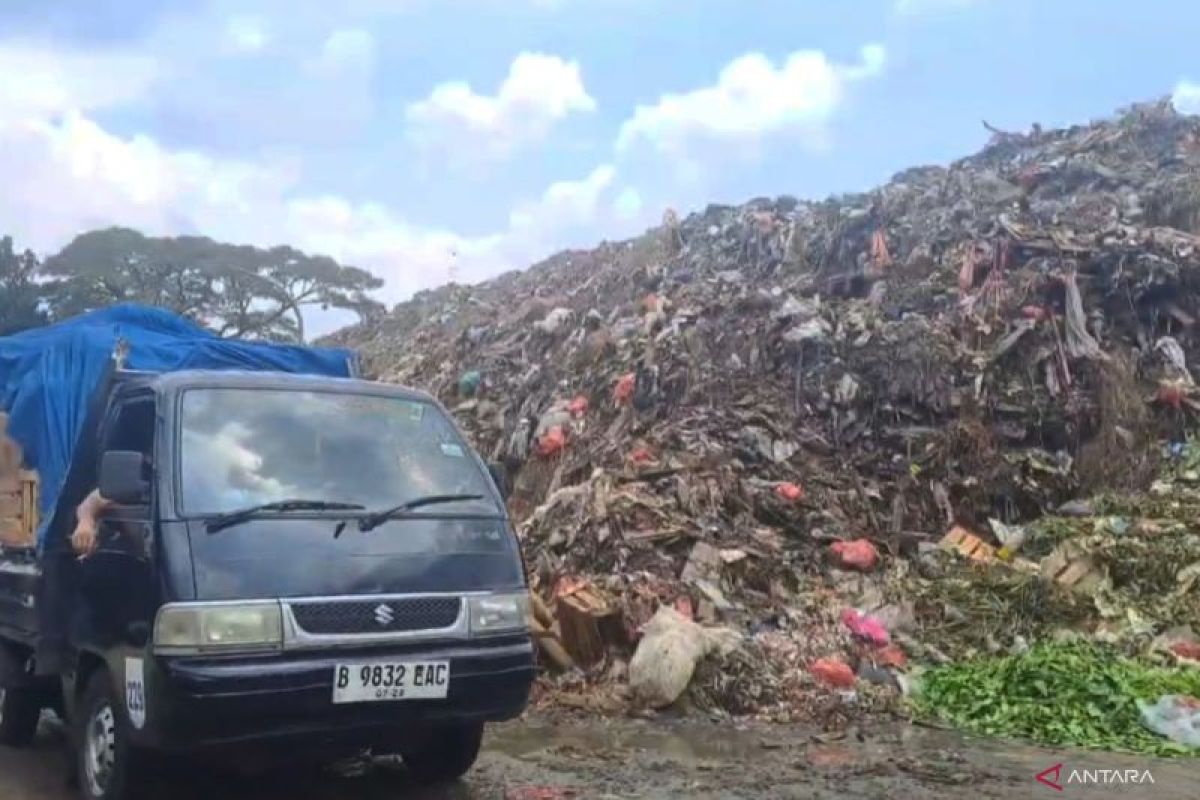 DKI Yesterday: Waste Issues in Jakarta to WFH Every Friday