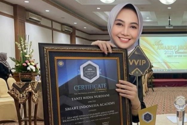 Smart Indonesia Academy Receives Award from Asia Award Night 2025