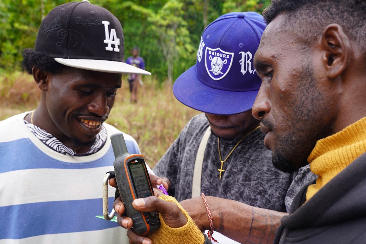 EcoNusa facilitates Suga-Kawaf indigenous community in mapping independent territory