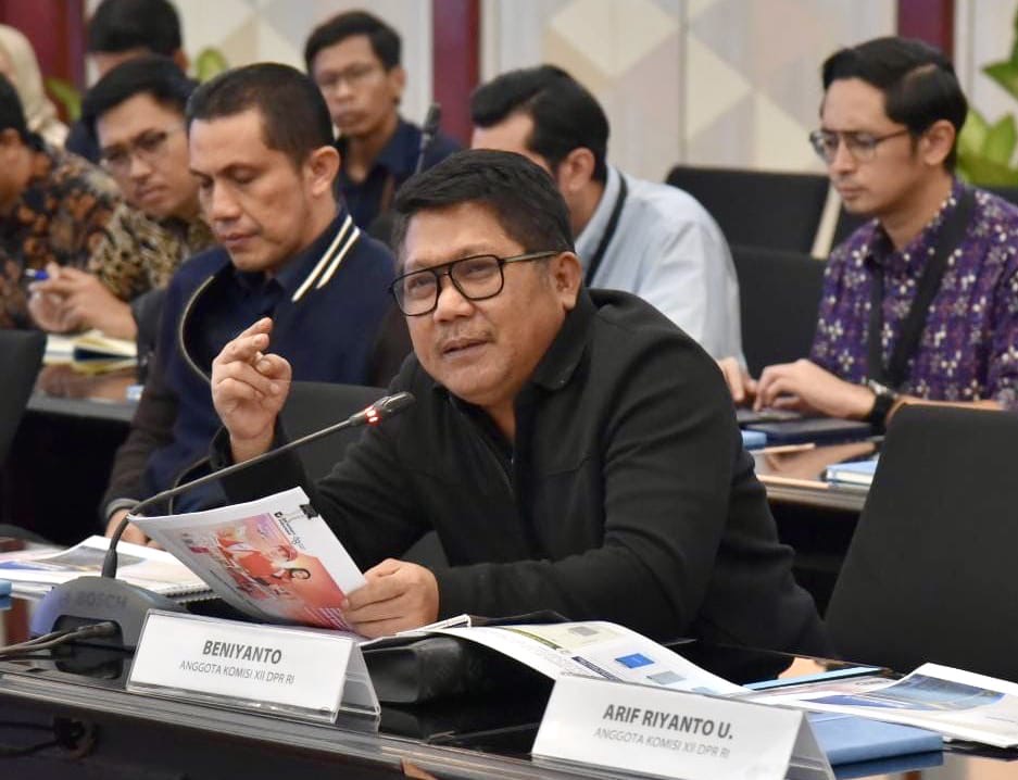 Parliament Appreciates Government's Policy to Maintain Fuel Prices