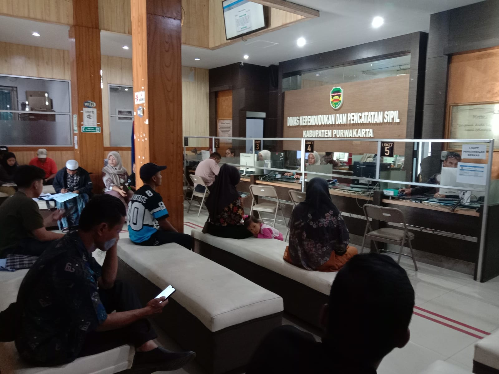 Services Normal, Purwakarta Civil Registry Office Does Not Implement WFH
