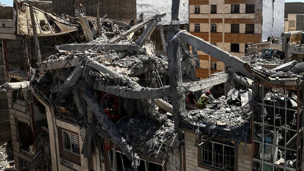Survey: 83 Percent of Indonesians Condemn US-Israel Attack on Iran
