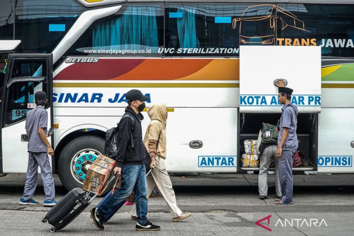 Jakarta East Civil Registry Records 368 New Migrants Processing Population Administration